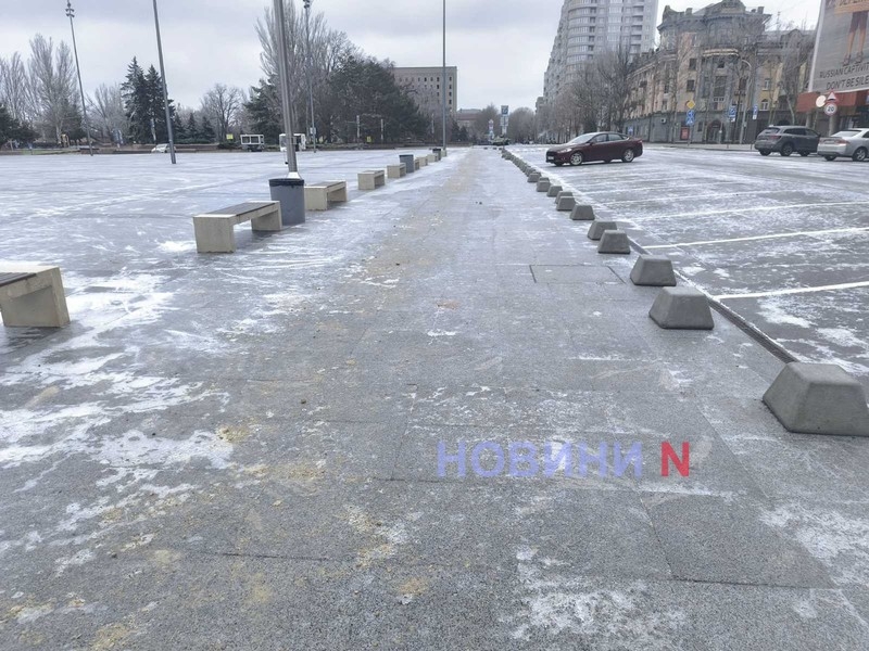 Николаев в плену у гололеда – городские власти демонстрируют полную беспомощность (фоторепортаж) Николаев в плену у гололеда – городские власти демонстрируют полную беспомощность (фоторепортаж)