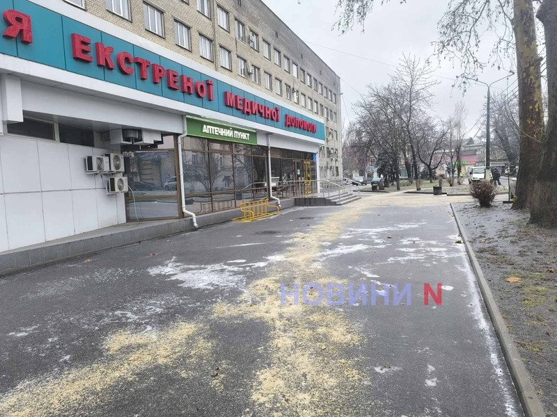 Николаев в плену у гололеда – городские власти демонстрируют полную беспомощность (фоторепортаж) Николаев в плену у гололеда – городские власти демонстрируют полную беспомощность (фоторепортаж)