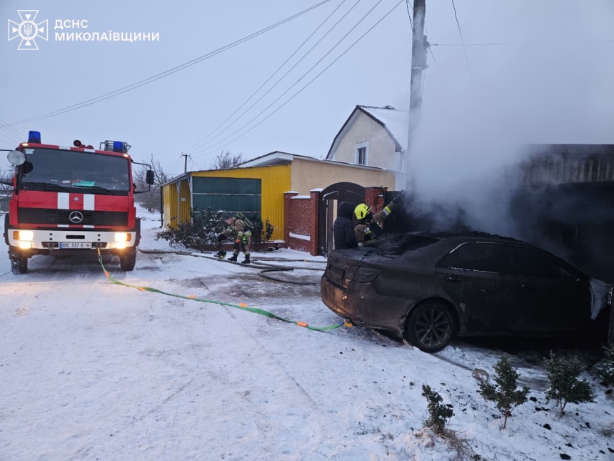Два жилых дома и микроавтобус горели на Николаевщине Два жилых дома и микроавтобус горели на Николаевщине
