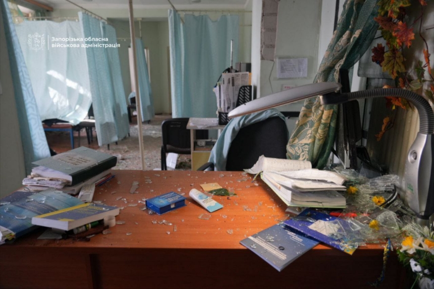 Армія РФ потрапила по пологовому будинку у Запоріжжі: є постраждалі (фото) Армія РФ потрапила по пологовому будинку у Запоріжжі: є постраждалі (фото)