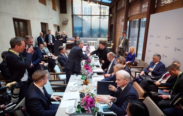 Зеленский встретился с партнерами в Берлинском формате Зеленский встретился с партнерами в Берлинском формате