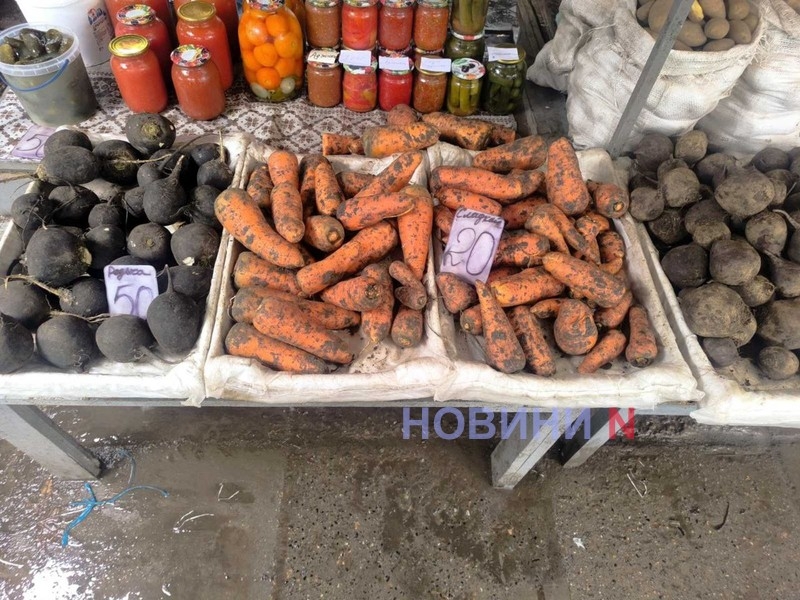Лютневий ринок у Миколаєві: які ціни на основні продукти (фоторепортаж) Лютневий ринок у Миколаєві: які ціни на основні продукти (фоторепортаж)