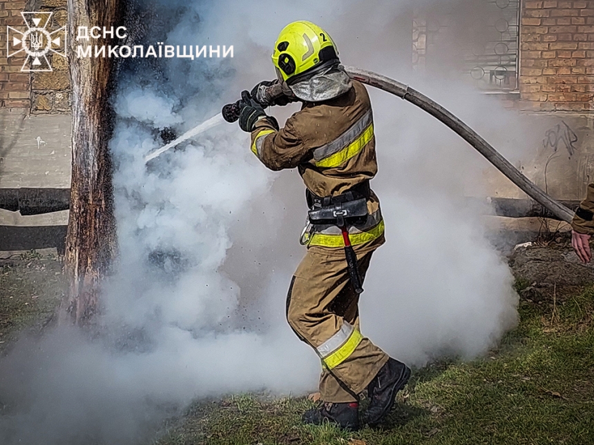 Дом и квартира горели в Николаевской области Дом и квартира горели в Николаевской области
