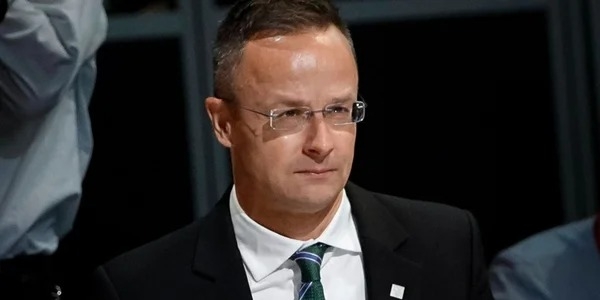 Глава МИД Венгрии заявил о «покушении на Венгрию» из-за нефтепровода «Дружба» Глава МИД Венгрии заявил о «покушении на Венгрию» из-за нефтепровода «Дружба»