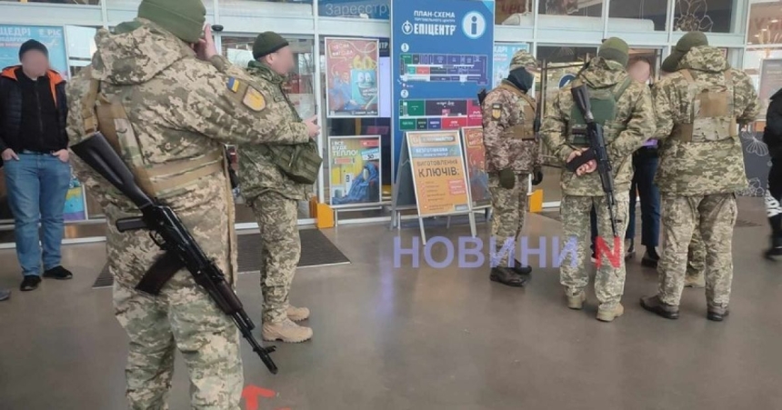 Годами игнорировал ВВК: в Николаеве задержали мужчину, уклонявшегося от мобилизации Годами игнорировал ВВК: в Николаеве задержали мужчину, уклонявшегося от мобилизации