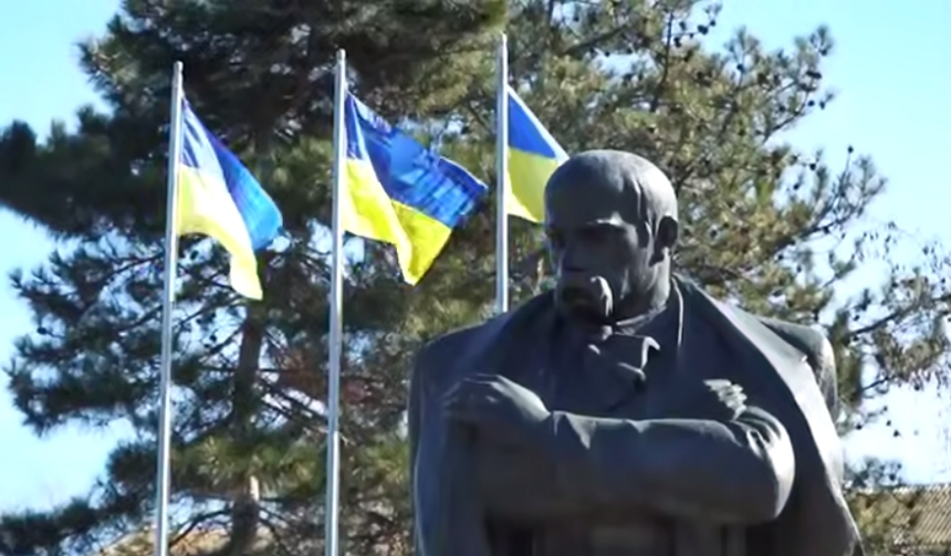 Годовщина со Дня Рождения Тараса Шевченко: в Николаеве возложили цветы (видео) Годовщина со Дня Рождения Тараса Шевченко: в Николаеве возложили цветы (видео)