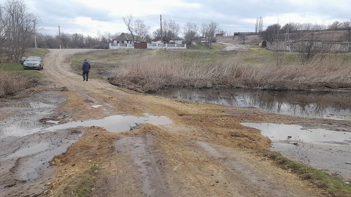 Зафиксирован разлив неизвестного вещества в реку в Николаевской области Зафиксирован разлив неизвестного вещества в реку в Николаевской области