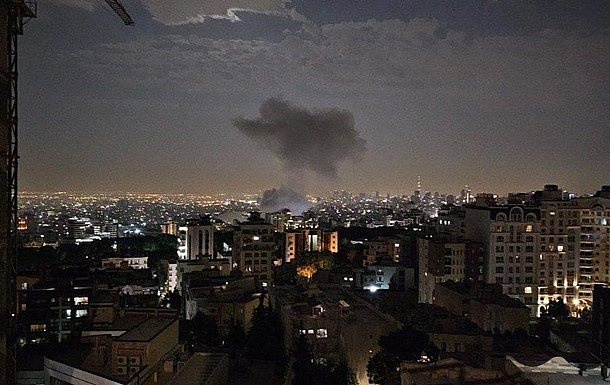 Израиль начал масштабные удары по Тегерану Израиль начал масштабные удары по Тегерану