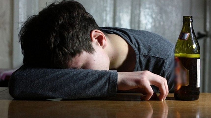 Подростка госпитализировали с алкогольным отравлением в Николаевской области Подростка госпитализировали с алкогольным отравлением в Николаевской области