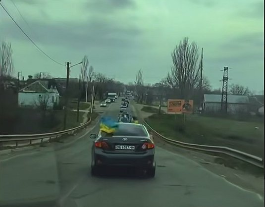 В поддержку военнопленных и пропавших без вести: в Вознесенске провели автопробег (видео) В поддержку военнопленных и пропавших без вести: в Вознесенске провели автопробег (видео)