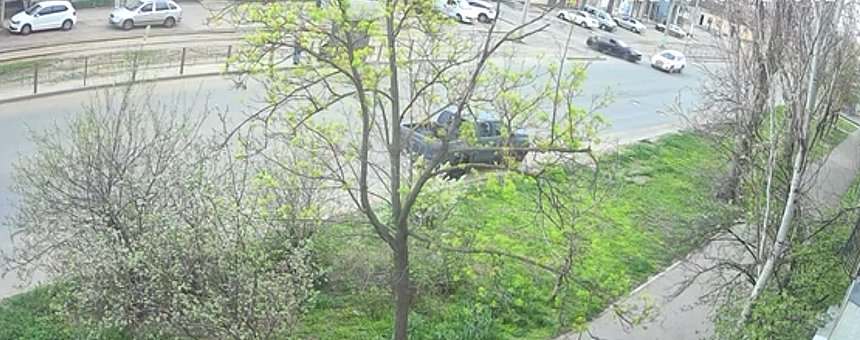 Момент ДТП попал на видео в Николаеве Момент ДТП попал на видео в Николаеве