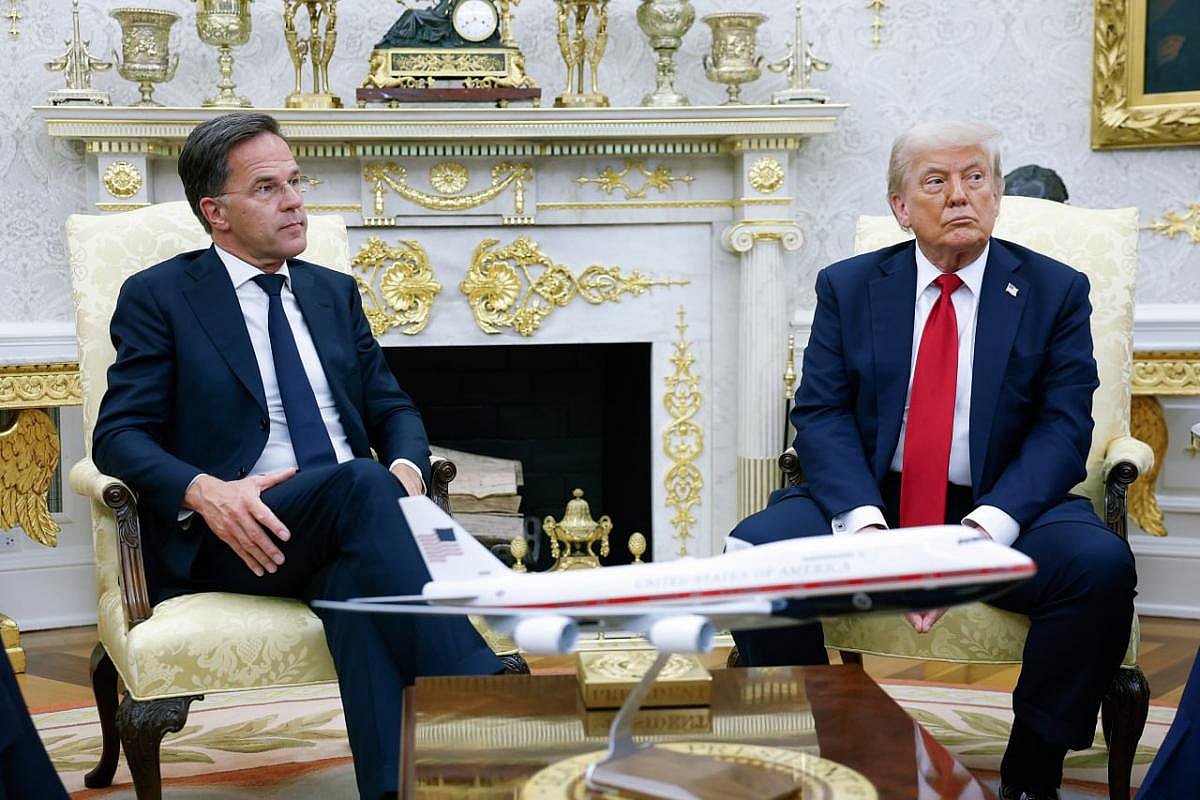 Трамп устроил скандал на встрече с генсеком НАТО, - Politico Трамп устроил скандал на встрече с генсеком НАТО, - Politico