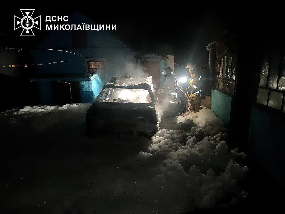 ВАЗ горів у Миколаївській області (фото) ВАЗ горів у Миколаївській області (фото)