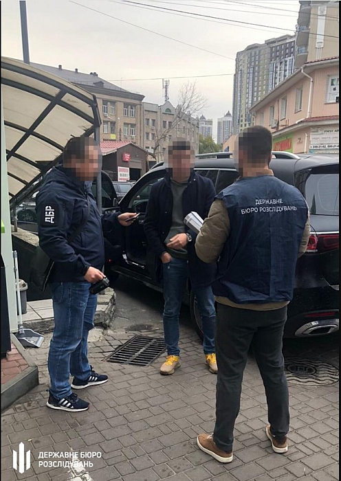 Адвокат вместе с сообщниками пытались завладеть элитными квартирами клиентов в столице, - ГБР Адвокат вместе с сообщниками пытались завладеть элитными квартирами клиентов в столице, - ГБР