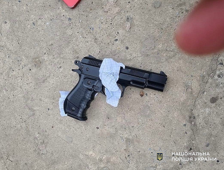 Полиция обнародовала видео задержания подростка, открывшего стрельбу в лицее Чопа Полиция обнародовала видео задержания подростка, открывшего стрельбу в лицее Чопа