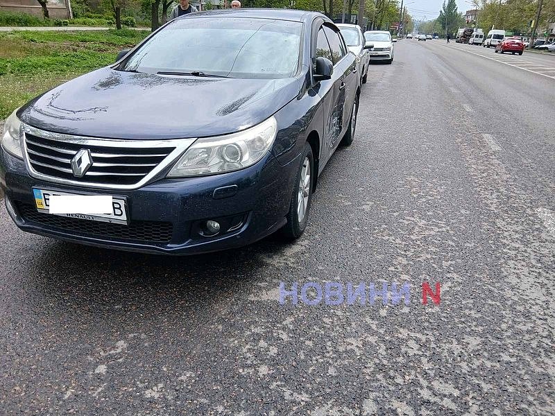 Авария на проспекте в Николаеве: водитель Chevrolet не пропустил Renault Авария на проспекте в Николаеве: водитель Chevrolet не пропустил Renault
