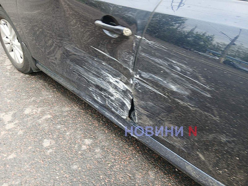 Авария на проспекте в Николаеве: водитель Chevrolet не пропустил Renault Авария на проспекте в Николаеве: водитель Chevrolet не пропустил Renault
