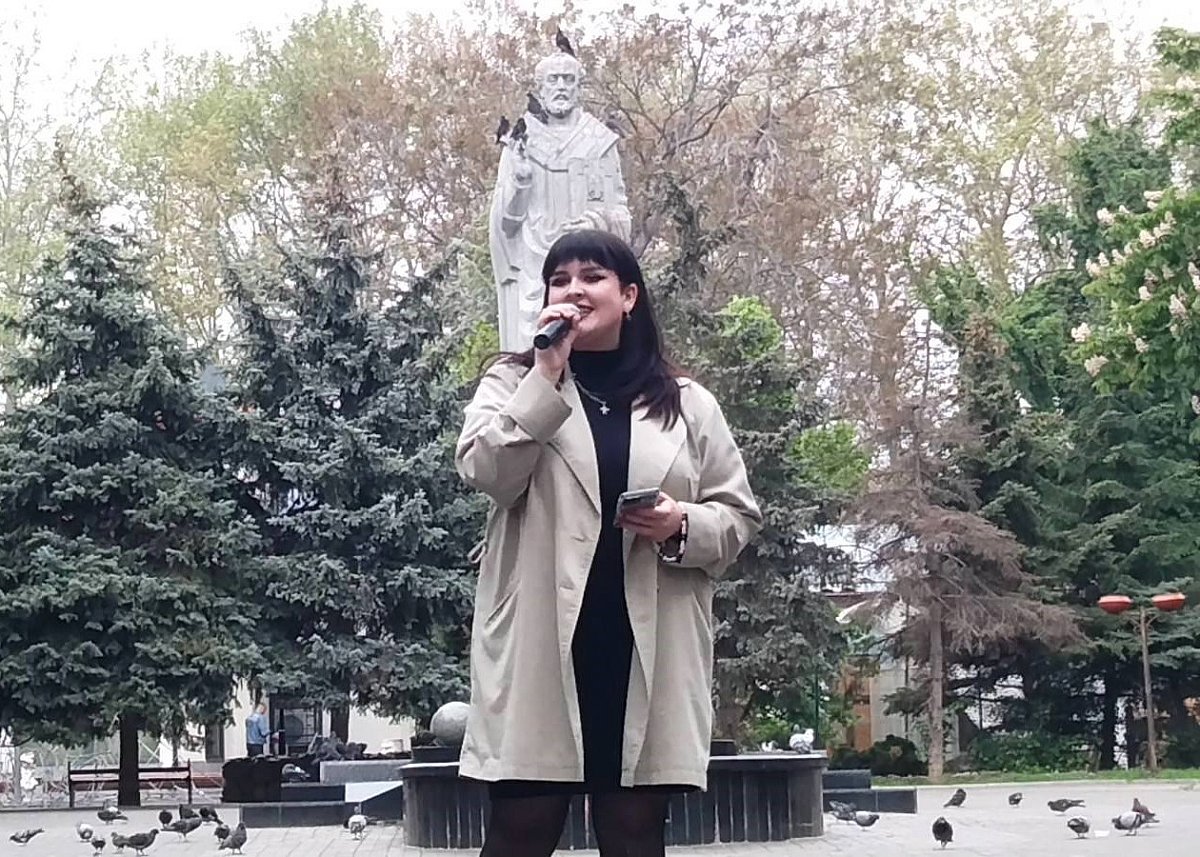 В Николаеве провели «Караоке на Соборной» В Николаеве провели «Караоке на Соборной»