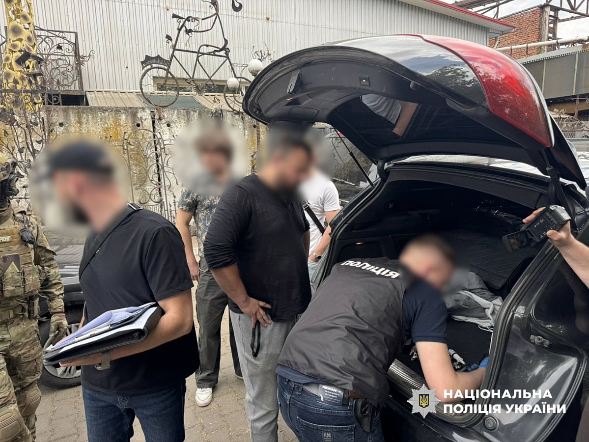 В Украине ликвидировали схему «похищения» военнослужащих из воинских частей В Украине ликвидировали схему «похищения» военнослужащих из воинских частей