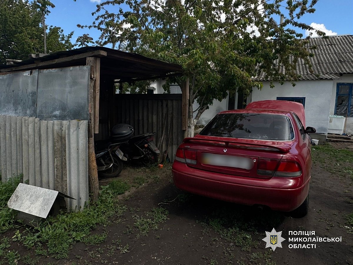 На Миколаївщині чоловік викрав автомобіль сусіда та заснув у ньому На Миколаївщині чоловік викрав автомобіль сусіда та заснув у ньому