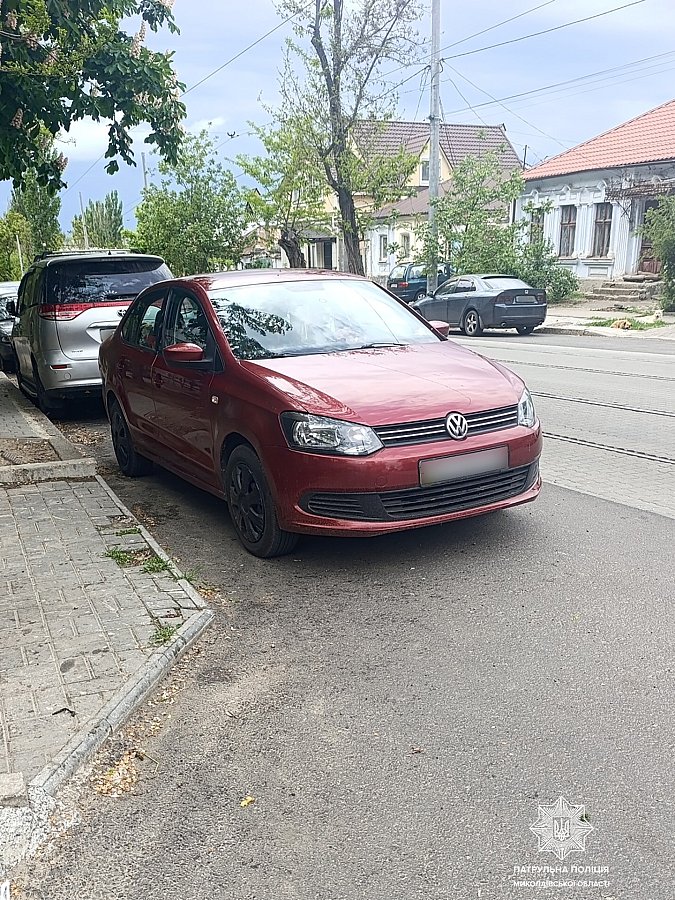 Поліція знайшла порушницю, яка заїхала на Сіру площу у Миколаєві Поліція знайшла порушницю, яка заїхала на Сіру площу у Миколаєві