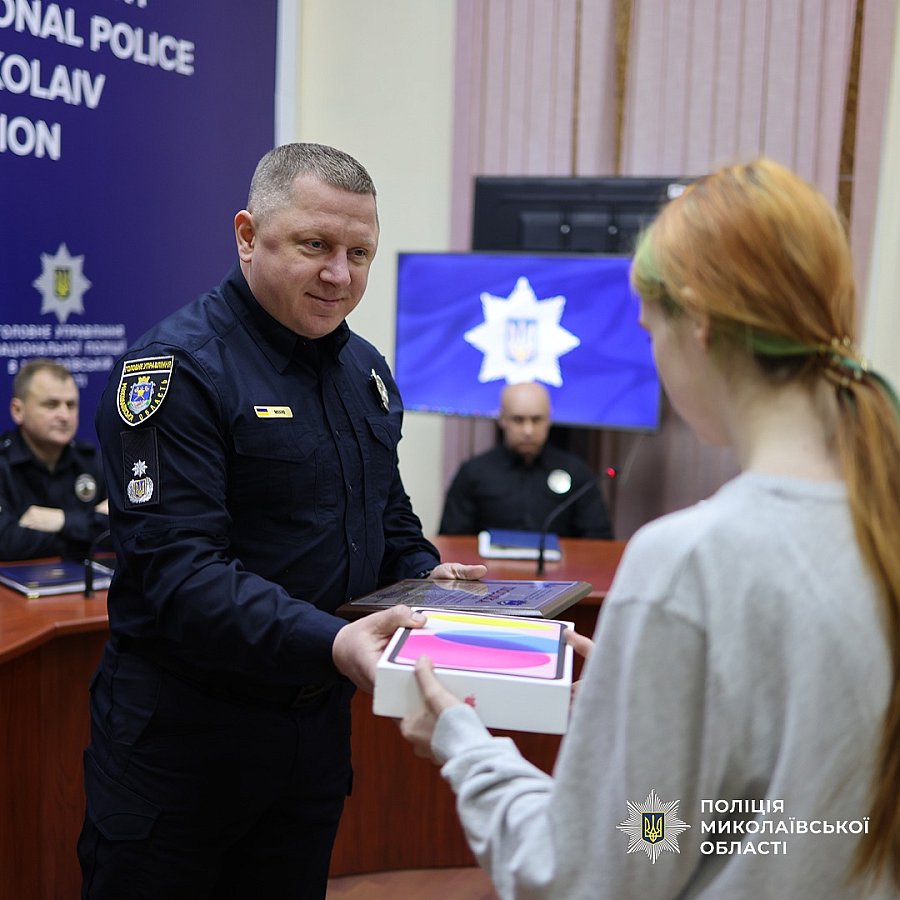 В Николаеве 15-летняя школьница помогла полиции предотвратить возможную диверсию В Николаеве 15-летняя школьница помогла полиции предотвратить возможную диверсию
