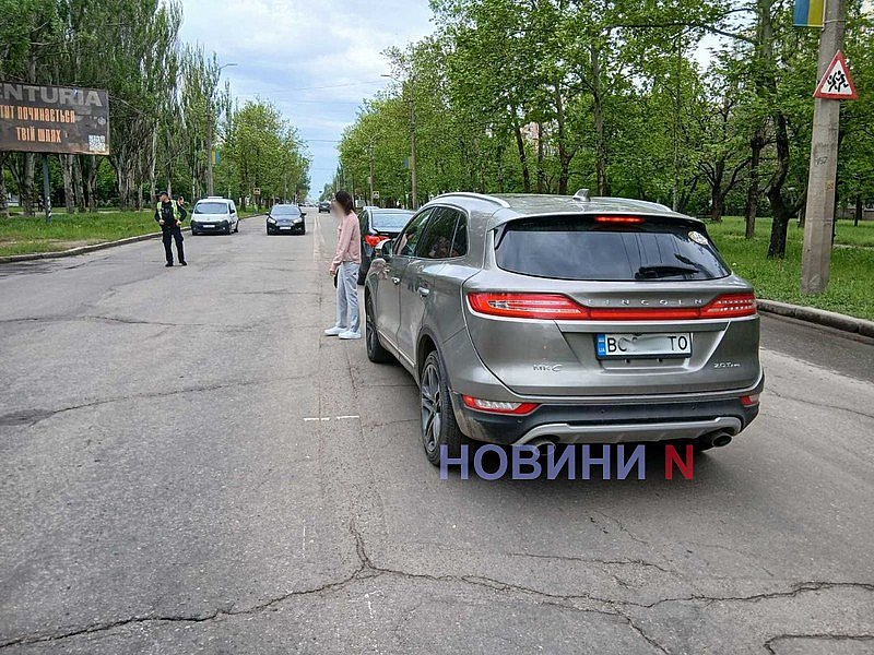 У Миколаєві «Лінкольн» врізався у «Хюндай» У Миколаєві «Лінкольн» врізався у «Хюндай»