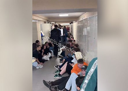 В Литве впервые объявили воздушную тревогу из-за дрона из Беларуси: эвакуировали президента и закрыли аэропорт В Литве впервые объявили воздушную тревогу из-за дрона из Беларуси: эвакуировали президента и закрыли аэропорт