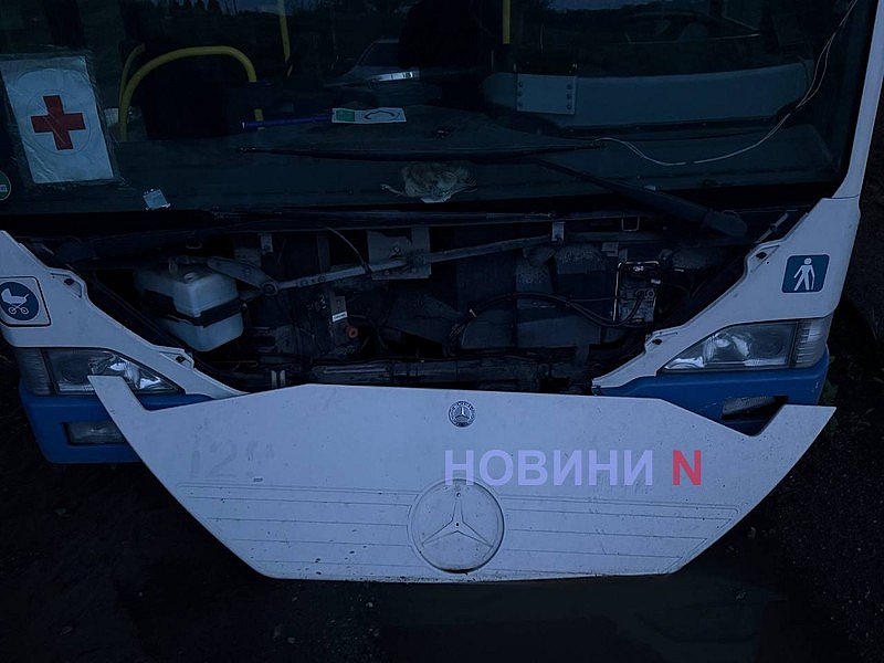 Под мостом в Николаеве год гниет автобус из Германии: салон превратили в ночлежку (фото, видео) Под мостом в Николаеве год гниет автобус из Германии: салон превратили в ночлежку (фото, видео)