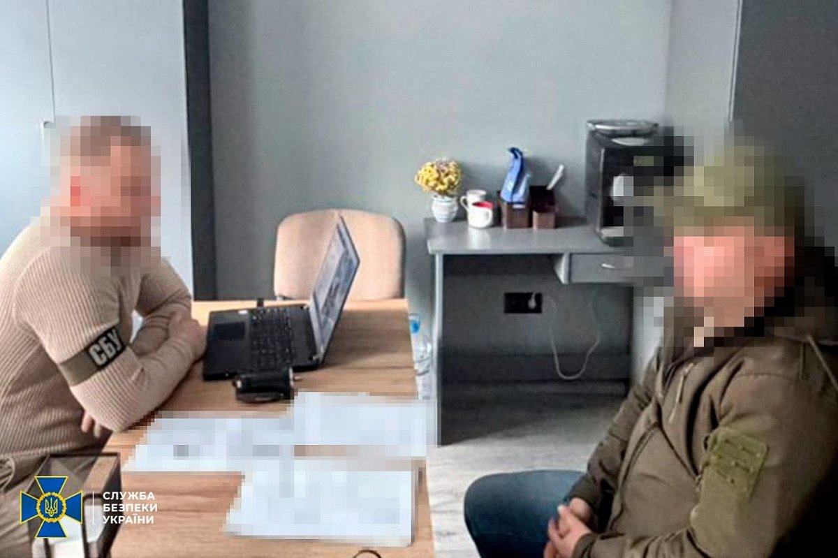 СБУ разоблачила восемь схем уклонения от мобилизации: задержаны сотрудники ТЦК, банкир и блогеры СБУ разоблачила восемь схем уклонения от мобилизации: задержаны сотрудники ТЦК, банкир и блогеры