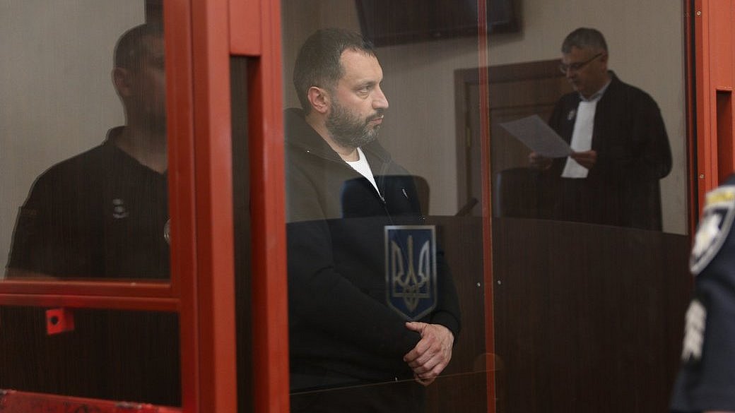 Порноскандал у поліції: ТОП-чиновників відпустили із СІЗО Порноскандал у поліції: ТОП-чиновників відпустили із СІЗО