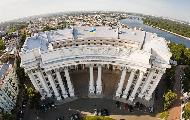 Здание МИД Украины повреждено во время атаки России на Киев Здание МИД Украины повреждено во время атаки России на Киев