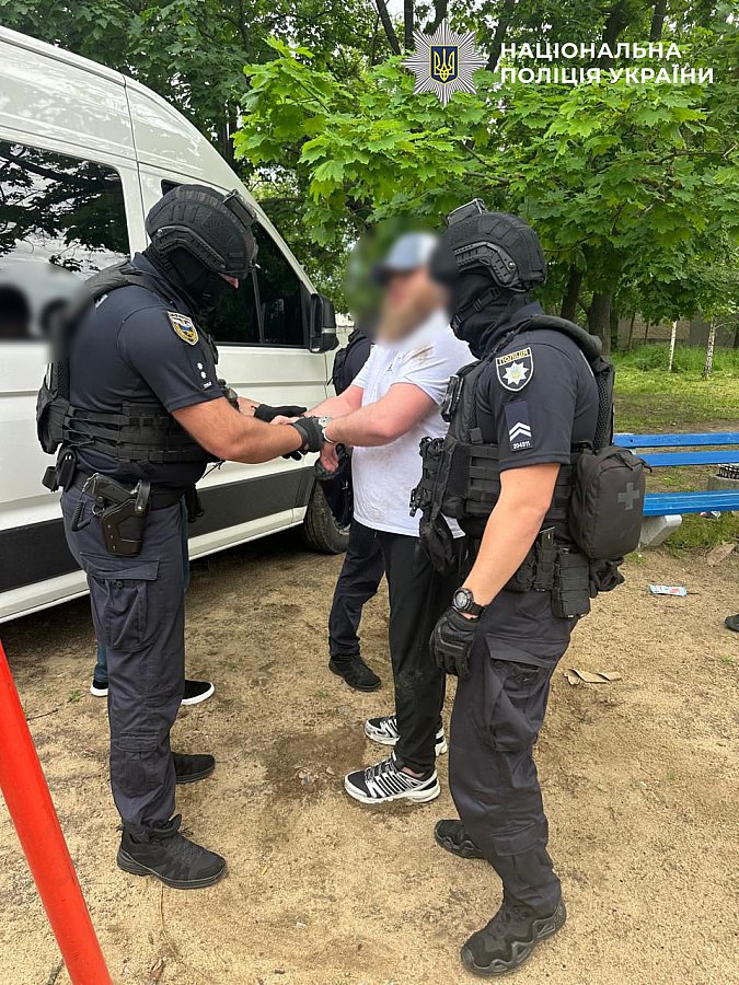Помощник Апти в Николаеве вымогал деньги у военных: подробности от ДСР Нацполиции Помощник Апти в Николаеве вымогал деньги у военных: подробности от ДСР Нацполиции