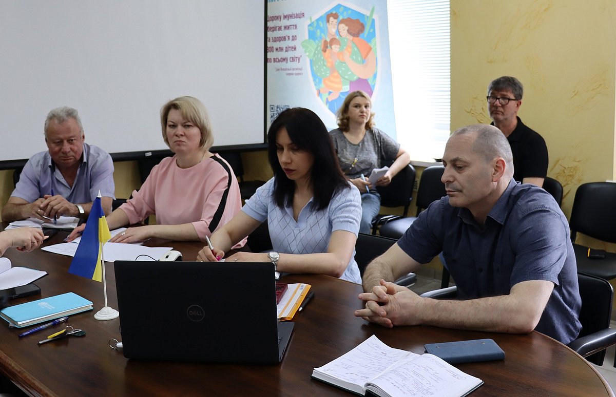 Число отравившихся на поминальном обеде в Николаевской области увеличилось: у пяти - сальмонеллез Число отравившихся на поминальном обеде в Николаевской области увеличилось: у пяти - сальмонеллез