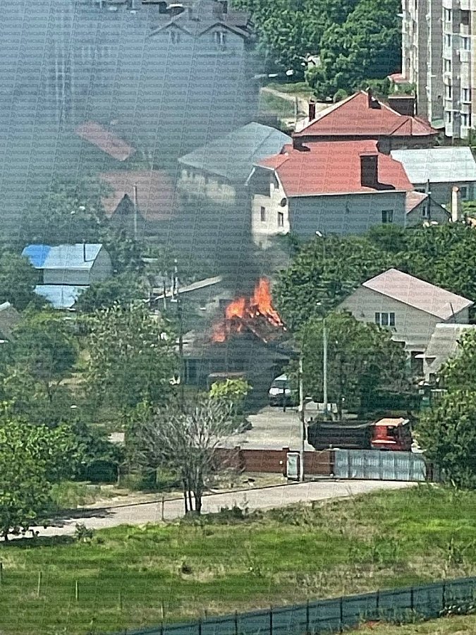 Атака дронів на Одеську область: постраждали чотири людини, пошкоджено будинки та відділення «Нової пошти» Атака дронів на Одеську область: постраждали чотири людини, пошкоджено будинки та відділення «Нової пошти»