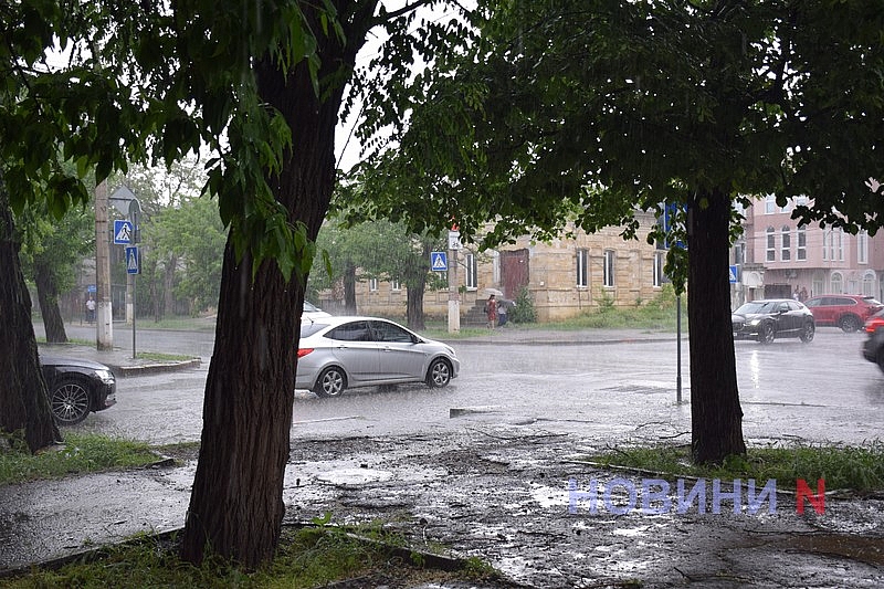 Миколаїв накрила потужна злива (фото, відео) Миколаїв накрила потужна злива (фото, відео)