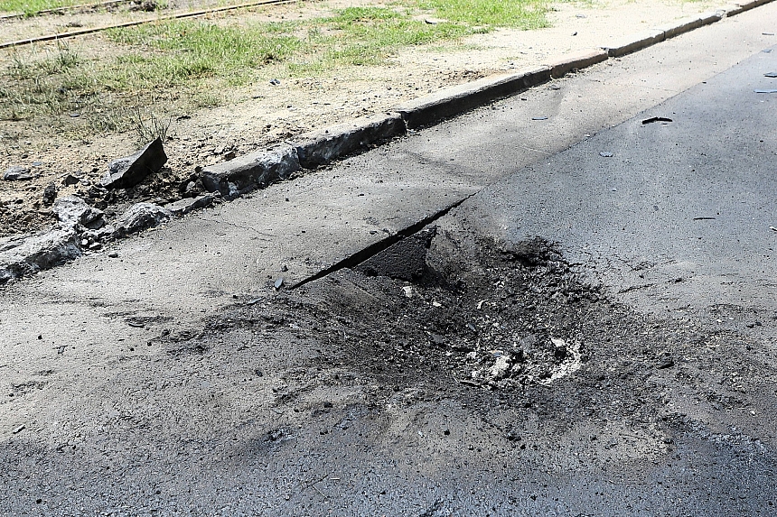 У Миколаєві ліквідовують наслідки ворожого обстрілу (фото, відео) У Миколаєві ліквідовують наслідки ворожого обстрілу (фото, відео)