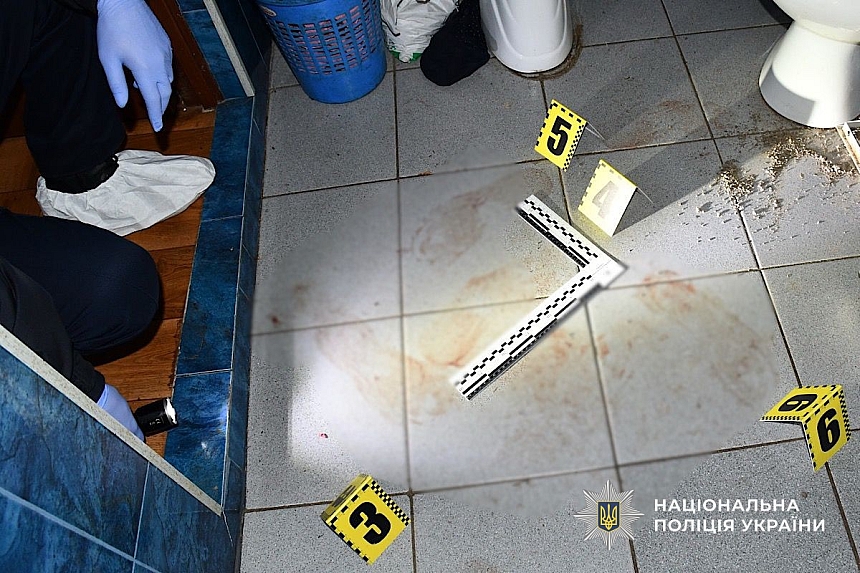 На Дніпропетровщині чоловік підірвав гранатою і задушив своїх знайомих. Фото: ГУ НП в Дніпропетровській області На Дніпропетровщині чоловік підірвав гранатою і задушив своїх знайомих. Фото: ГУ НП в Дніпропетровській області