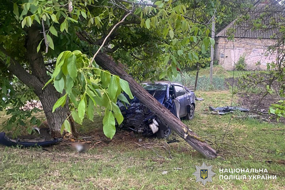 В Николаевской области смертельное ДТП: погибла пассажирка, водитель Mazda госпитализирован В Николаевской области смертельное ДТП: погибла пассажирка, водитель Mazda госпитализирован