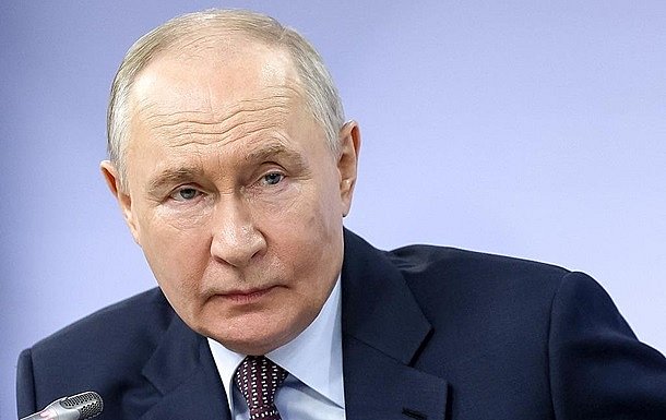 Путин пригрозил Украине "наказанием" Путин пригрозил Украине "наказанием"