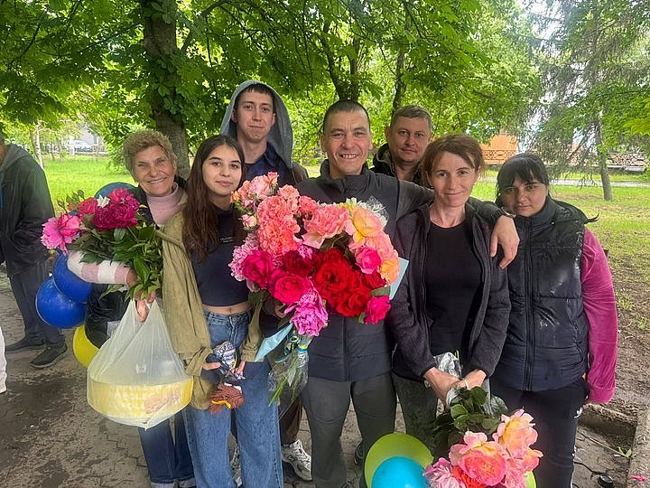 На Николаевщину после четырёх лет плена вернулся морпех Бахадир Джумаев На Николаевщину после четырёх лет плена вернулся морпех Бахадир Джумаев