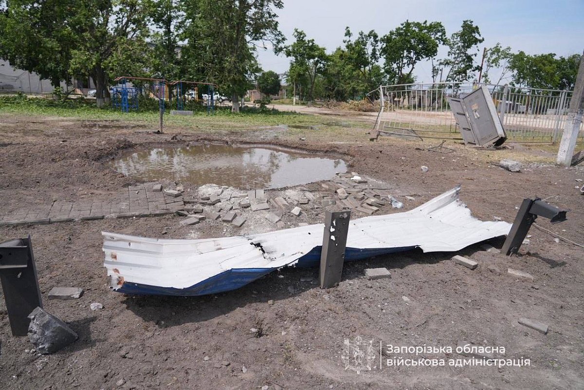 Троє загиблих внаслідок удару КАБами по АЗС у Запорізькій області Троє загиблих внаслідок удару КАБами по АЗС у Запорізькій області
