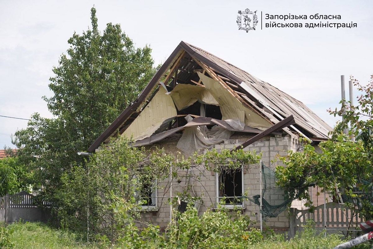 Троє загиблих внаслідок удару КАБами по АЗС у Запорізькій області Троє загиблих внаслідок удару КАБами по АЗС у Запорізькій області