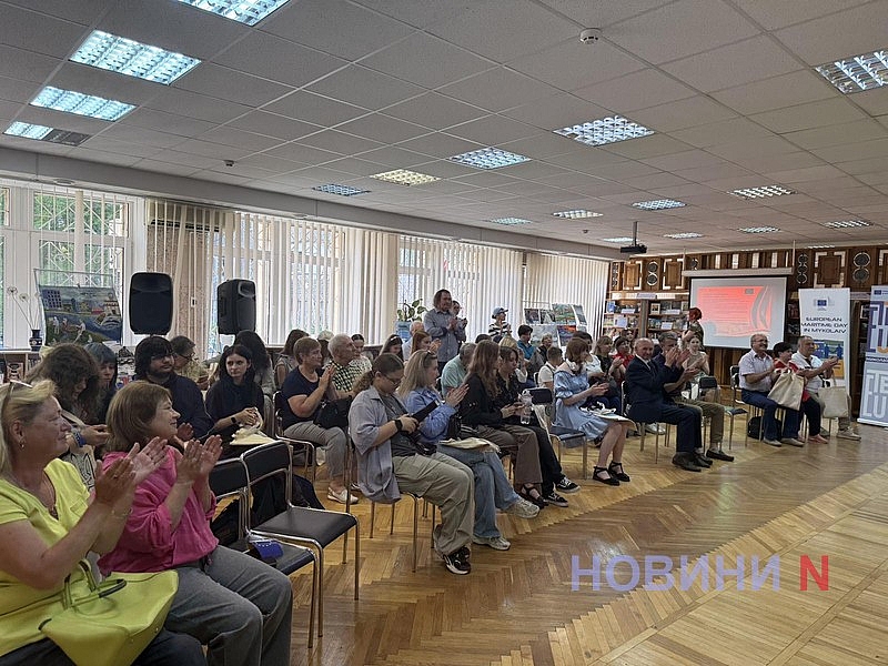 Паруса, волны и будущее города: в Николаеве открыли выставку к Европейскому морскому дню Паруса, волны и будущее города: в Николаеве открыли выставку к Европейскому морскому дню