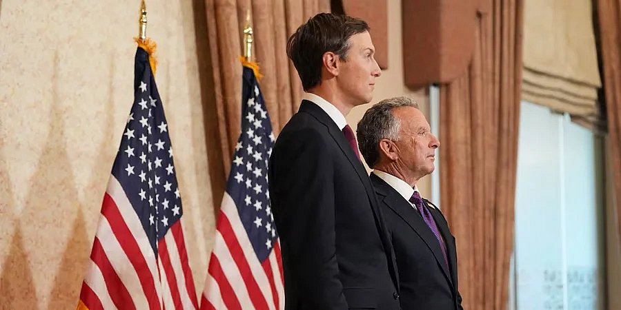 Зеленский созвонился с посланцами Трампа Зеленский созвонился с посланцами Трампа