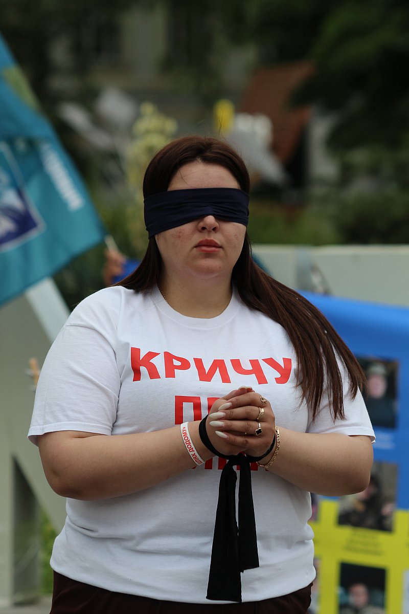 В центре Николаева прошла акция в поддержку военнопленных и пропавших без вести (фото) В центре Николаева прошла акция в поддержку военнопленных и пропавших без вести (фото)