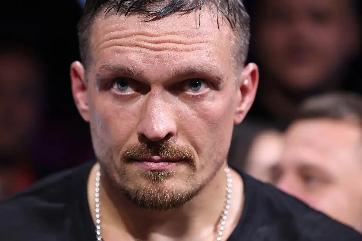 Усик заявив, що Росія намагається знищити Україну через заздрість Усик заявив, що Росія намагається знищити Україну через заздрість
