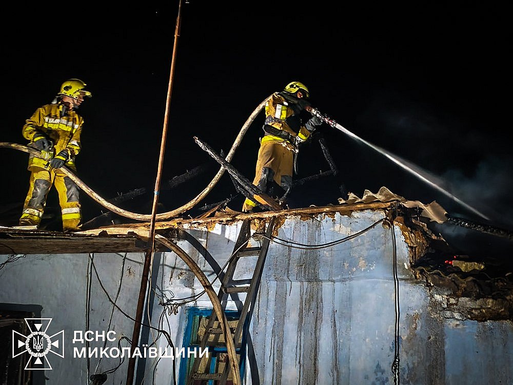 В Николаевской области горел жилой дом В Николаевской области горел жилой дом