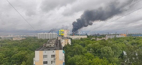 Москву атакуют дроны: поврежден крупнейший НПЗ, аэропорты ограничили работу (видео) Москву атакуют дроны: поврежден крупнейший НПЗ, аэропорты ограничили работу (видео)