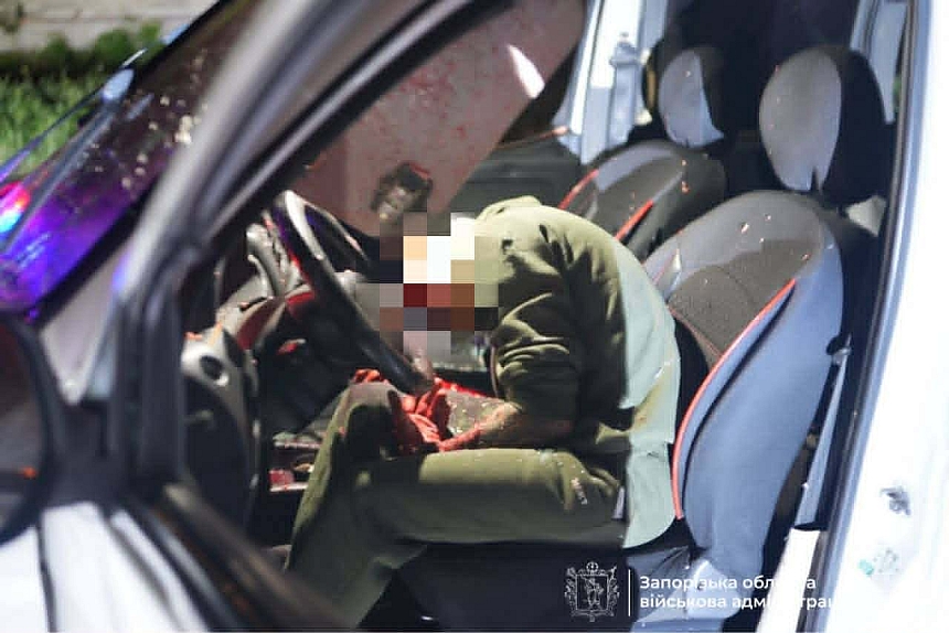 Армия РФ атаковала Запорожье: один человек погиб, есть пострадавшие (видео) Армия РФ атаковала Запорожье: один человек погиб, есть пострадавшие (видео)